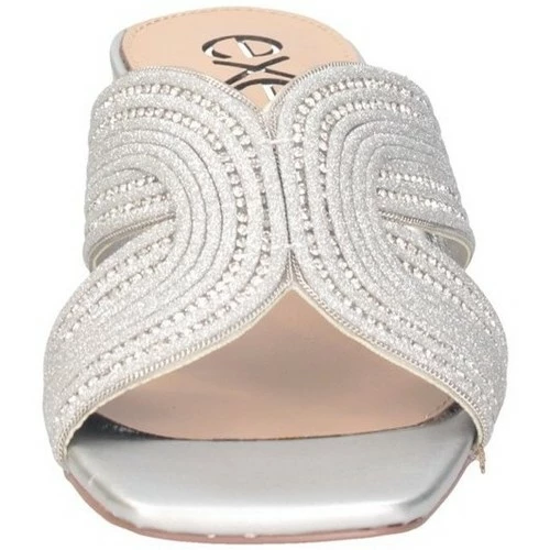 Exé Shoes Exe' ISABEL590 Chaussons Femme Mules / Sabots Couleur Argenté 8 Exé Shoes Exe' ISABEL590 Chaussons Femme Mules / Sabots Couleur Argenté – Image 6